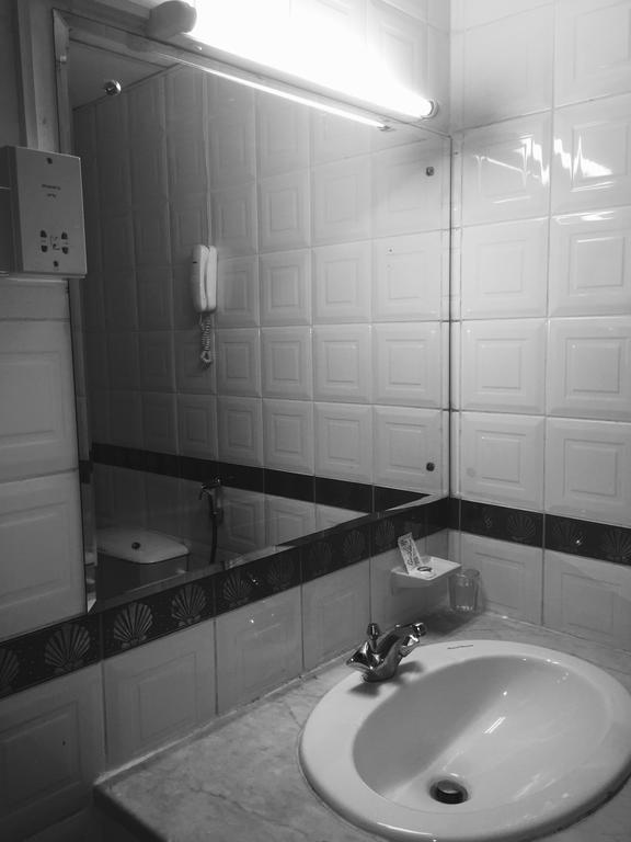 Gold Plaza Guest House Dubai Oda fotoğraf